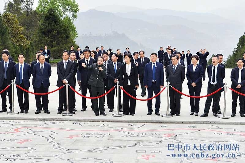 “同心庆华诞·携手新征程”党外人士巴中行活动举行田向利出席并讲话&nbsp;欧阳泽华赵振铣张雨东王正荣杨兴平陈放等参加何平在座谈会上致辞&nbsp;钟家霖主持&nbsp;李映朱冬出席