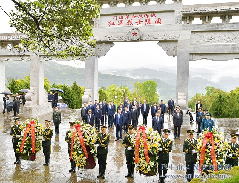 何平率队到通江县开展党史学习教育主题活动督导调研相关工作<br>李映朱冬王善平参加