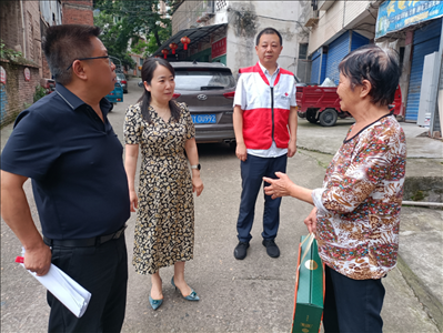 心系困难群众 情暖端午佳节 | 市红十字会开展端午节走访慰问活动