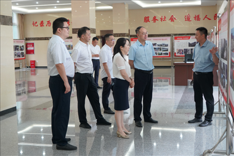 忆峥嵘三十载，谱人道新篇章